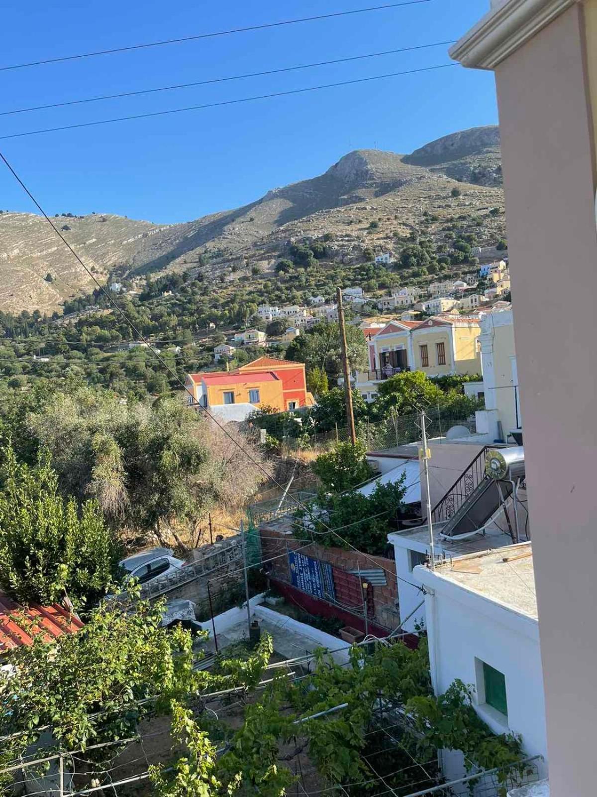 Villa Pinotsi Sými Buitenkant foto
