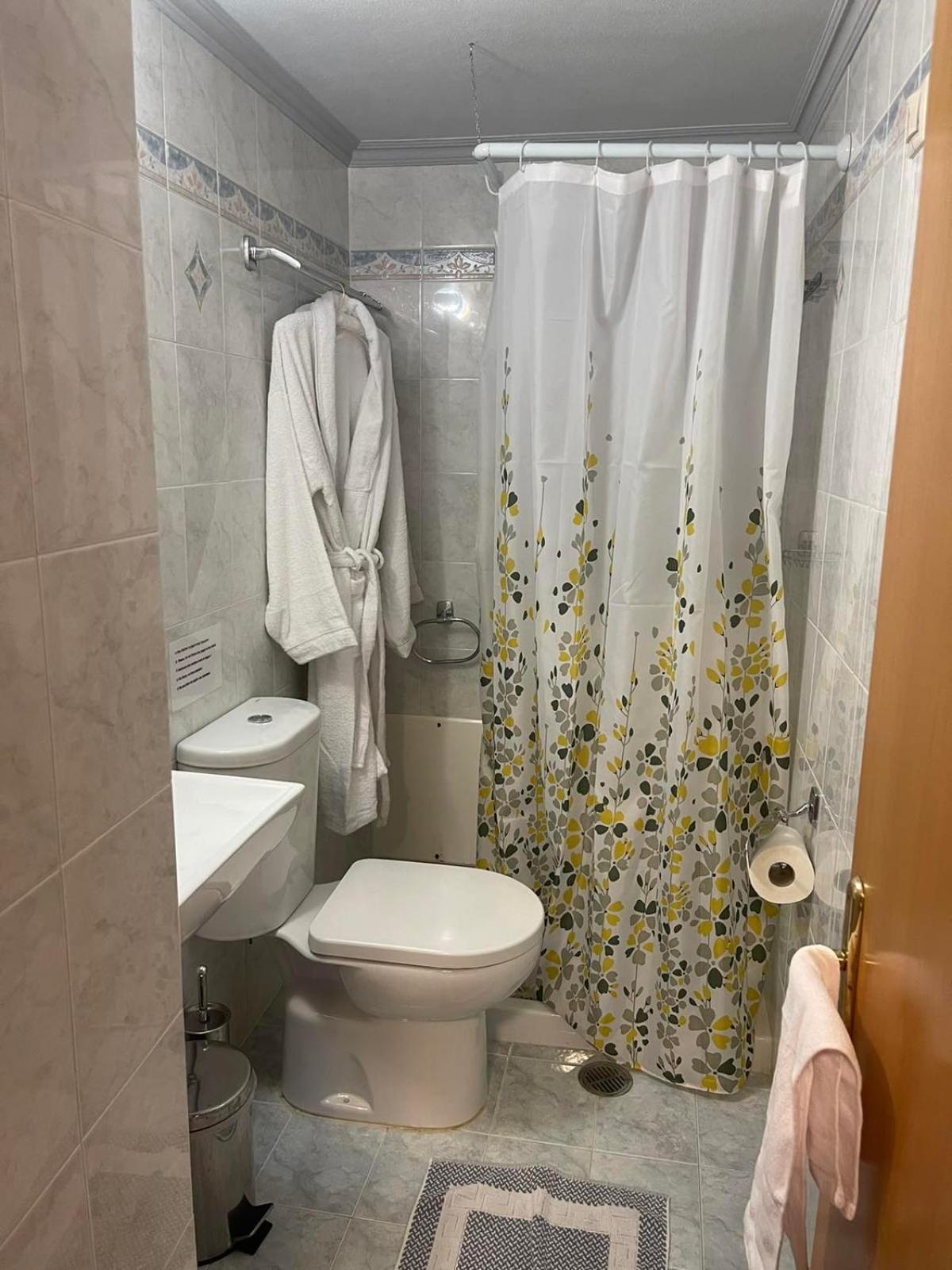 Villa Pinotsi Sými Buitenkant foto