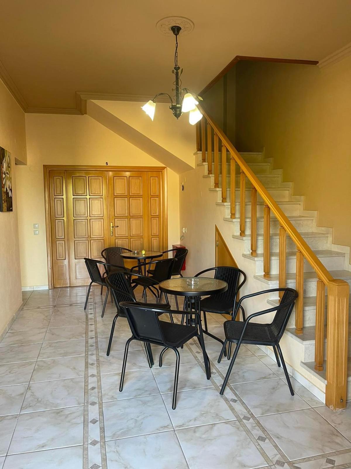 Villa Pinotsi Sými Buitenkant foto