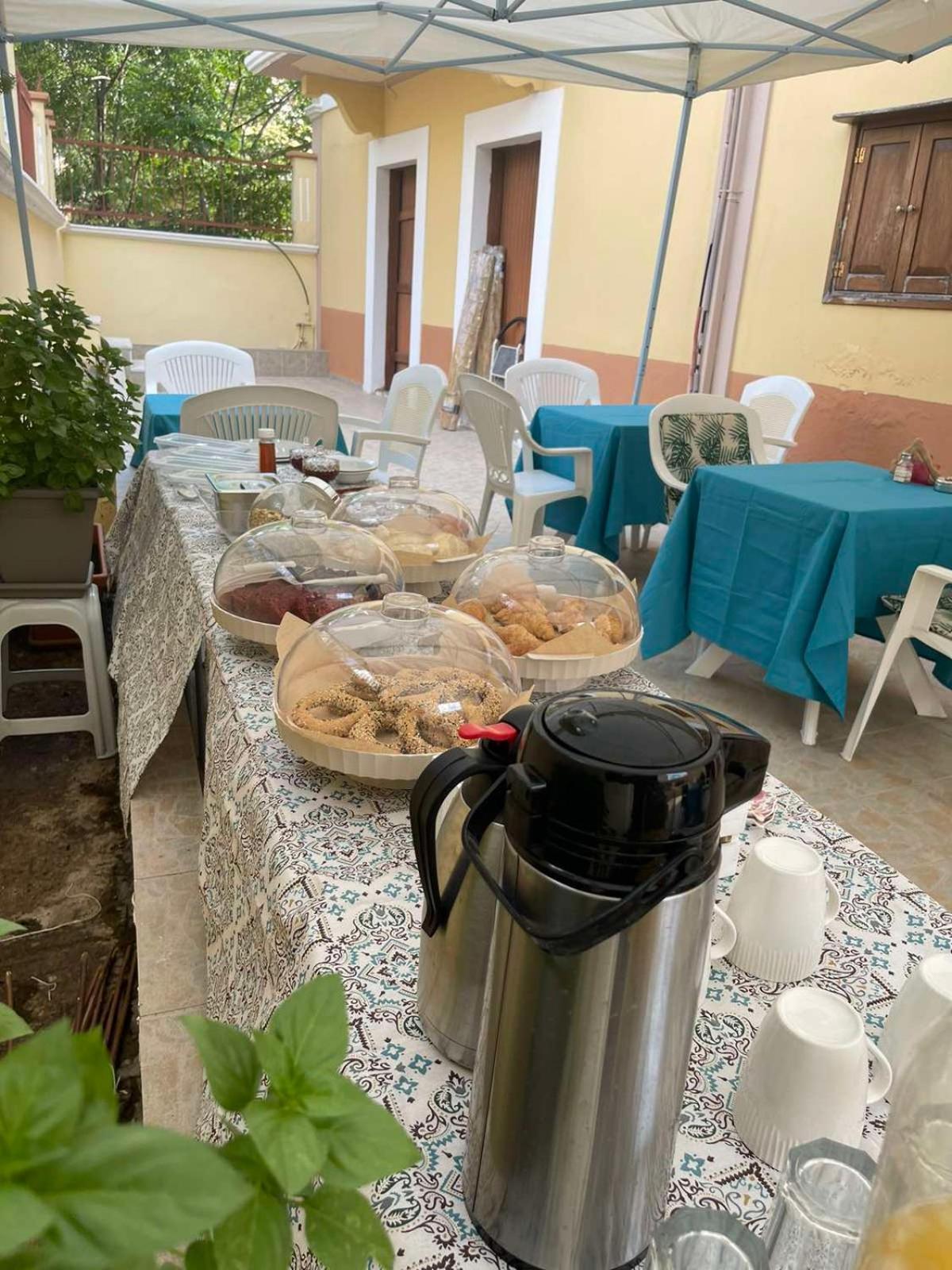 Villa Pinotsi Sými Buitenkant foto